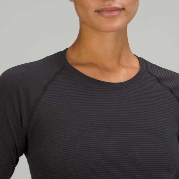 Lululemon Swiftly Tech 2.0 Race Length Top in Black/Gray Stripe (Size 10) - Picture 2 of 7